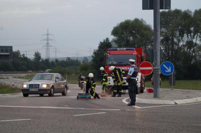 Oelspur auf der Autobahnauffahrt bei Pleidelsheim